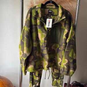 Bass Green and Tan Camouflage Fleece Jacket and Camouflage Leggings